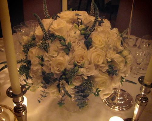 Table centrepiece for a romantic Christmas wedding in London
