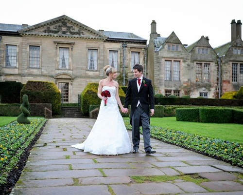 Laura and Graham at Coombe Abbey Hotel. Photo by Melbourne Photography